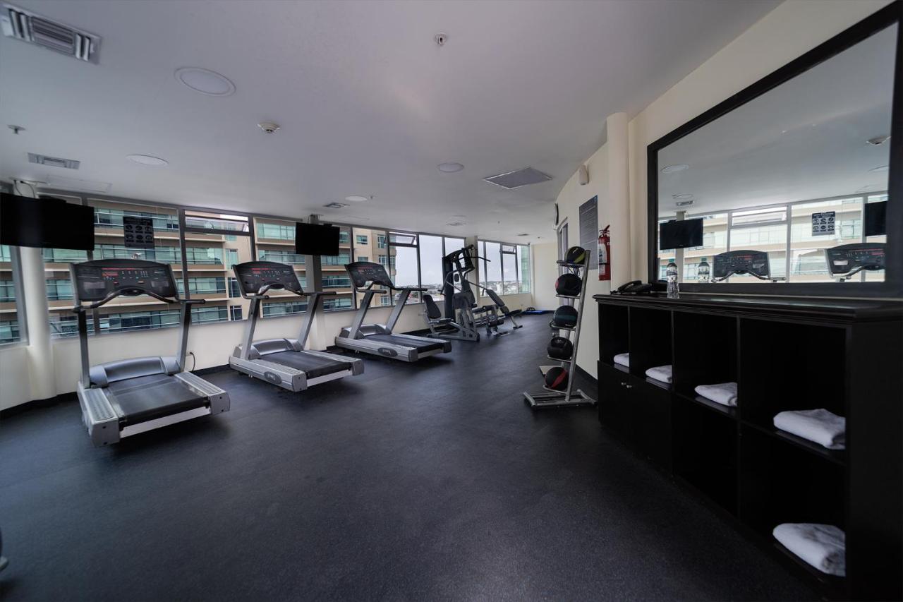 Sonesta Hotel Guayaquil Exterior foto The gym at the hotel