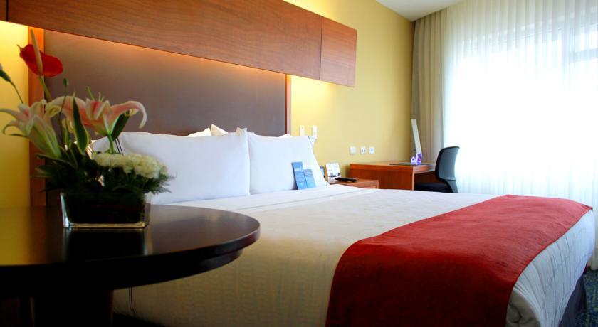 Sonesta Hotel Guayaquil Exterior foto A room at the hotel