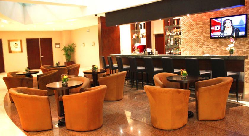 Sonesta Hotel Guayaquil Exterior foto The lounge at the airport