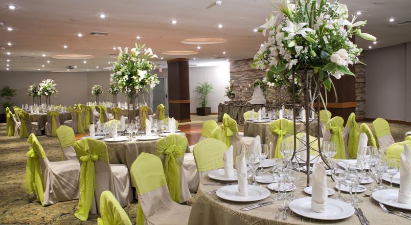 Sonesta Hotel Guayaquil Exterior foto A wedding reception